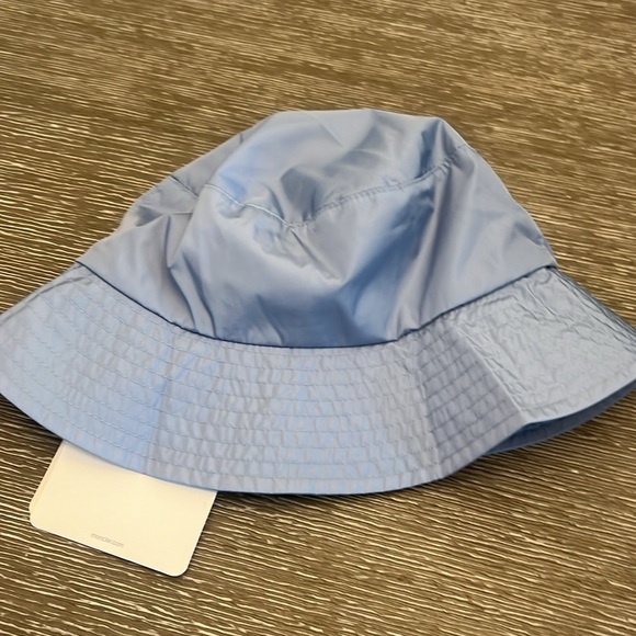 Moncler Logo Patch Bucket Hat - Picture 3 of 9